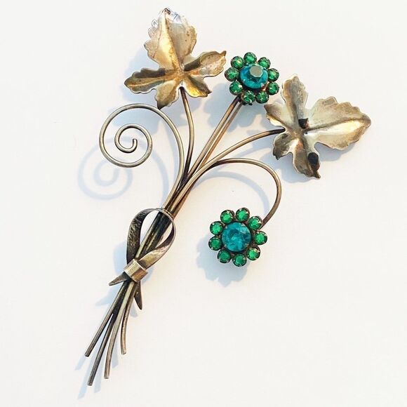 Vintage Jewelry - 1940s sterling green stone floral spray brooch